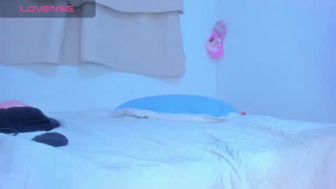 Snapshot of alaska_drew chatting on December 19, 4:02 am Alaska online show from December 19, 4:02 am