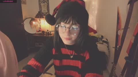 Snapshot of alaskagrace chatting on December 3, 3:30 am Alaska Grace online show from December 3, 3:30 am