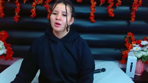 AlaSmith  online show from January 29, 1:48 am