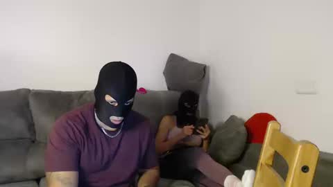 alba_y_nico online show from March 12, 9:32 pm