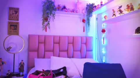 albaandthayron online show from December 3, 12:14 pm