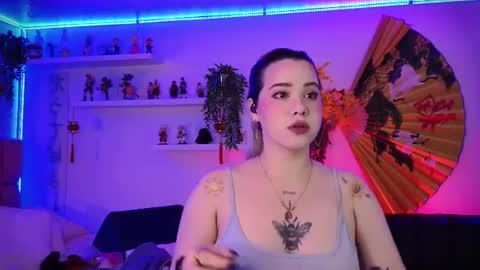 Snapshot of albaandthayron chatting on July 6, 12:13 pm albaandthayron online show from July 6, 12:13 pm