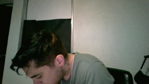 alber753713 online show from June 24, 6:34 am