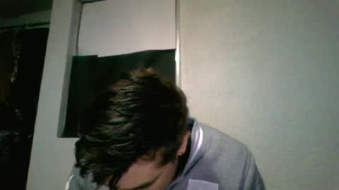 alber753713 online show from July 3, 9:27 am