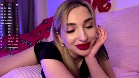 Snapshot of albertinadez chatting on March 15, 5:19 pm Viktoria online show from March 15, 5:19 pm