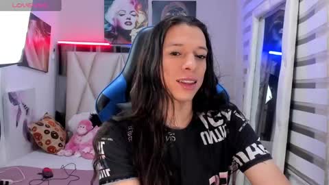 Snapshot of ale_noah_xxx chatting on January 22, 2:15 am ale_noah_xxx online show from January 22, 2:15 am