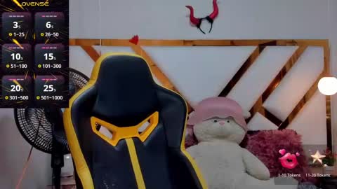 Snapshot of ale_noah_xxx chatting on February 23, 2:40 am ale_noah_xxx online show from February 23, 2:40 am