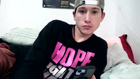 Snapshot of alecurclit chatting on February 15, 3:31 am alecurclit online show from February 15, 3:31 am