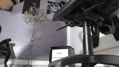 Snapshot of aleesha_cameron02 chatting on September 13, 8:19 pm Ale online show from September 13, 8:19 pm