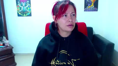 Snapshot of aleja2530 chatting on October 16, 4:24 am aleja online show from October 16, 4:24 am