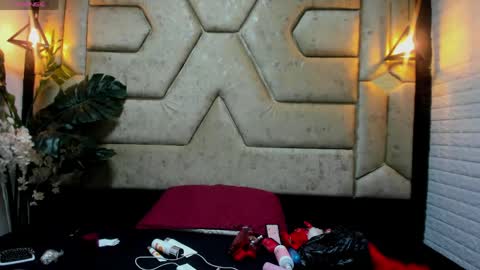 aleja__slav3 online show from April 15, 9:37 pm