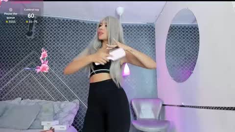 aleja_bloom online show from May 31, 12:12 pm