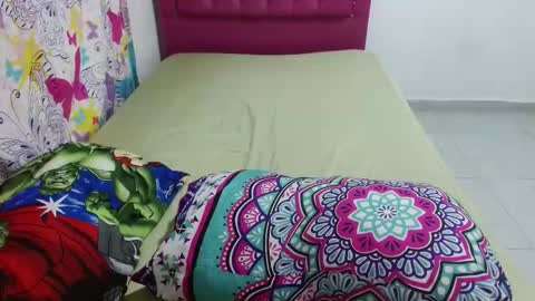 Snapshot of alejaa_milk chatting on September 27, 9:14 am Alejandra --independent model online show from September 27, 9:14 am