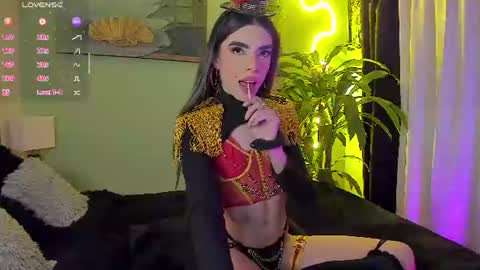 Snapshot of alejaaqueen_ chatting on July 10, 11:51 pm Aleja Queen online show from July 10, 11:51 pm