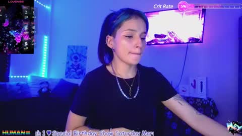 Snapshot of alejabeltran chatting on February 27, 1:05 am Aleja online show from February 27, 1:05 am