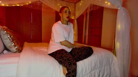 ALEJADOLLTS online show from February 1, 6:39 pm