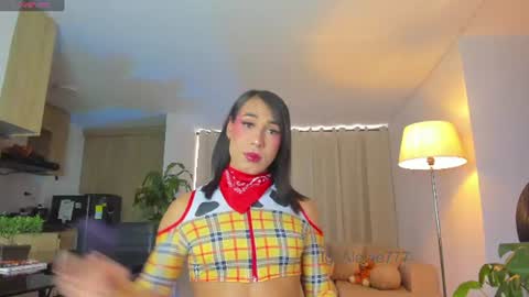 Snapshot of alejaevangeline chatting on July 16, 8:26 pm A L E J A N D R A online show from July 16, 8:26 pm