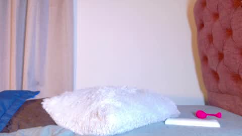 alejandra_dunn1 online show from May 16, 12:18 am