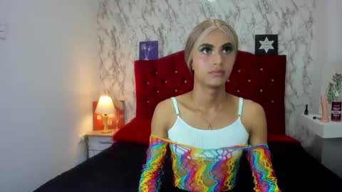 Snapshot of alejandra_james chatting on April 30, 3:51 pm ALEJANDRA JAMES online show from April 30, 3:51 pm