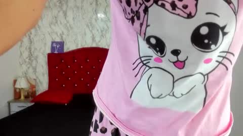 Snapshot of alejandra_james chatting on May 3, 11:16 am ALEJANDRA JAMES online show from May 3, 11:16 am