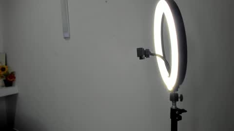 Snapshot of alejandra_james chatting on May 5, 11:18 am ALEJANDRA JAMES online show from May 5, 11:18 am