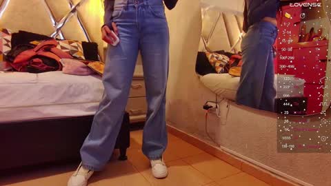 alejandra martins online show from February 18, 1:55 pm