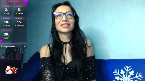 Snapshot of alejandracherry_ chatting on December 11, 6:52 pm Alejandra online show from December 11, 6:52 pm
