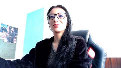 Snapshot of alejandracherry_ chatting on December 16, 8:09 am Alejandra online show from December 16, 8:09 am