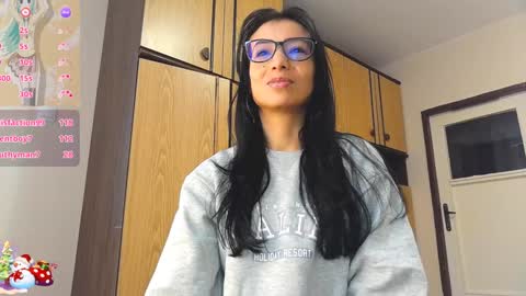 Snapshot of alejandracherry_ chatting on January 3, 12:08 pm Alejandra online show from January 3, 12:08 pm