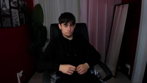 Alejandro online show from November 19, 8:20 pm