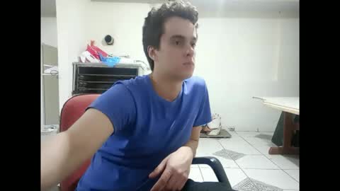 Snapshot of alejandroeema chatting on February 2, 3:16 am alejandroeema online show from February 2, 3:16 am