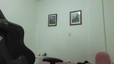 alejandroo_7 online show from December 22, 12:17 am