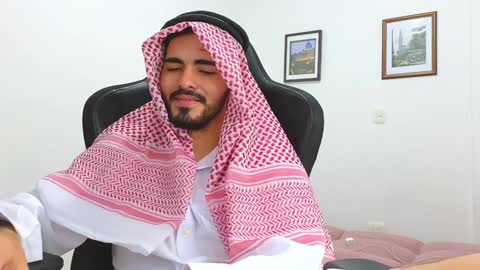 alejandroo_7 online show from January 19, 12:49 am