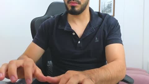 alejandroo_7 online show from February 5, 7:53 pm