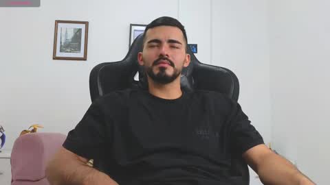 alejandroo_7 online show from September 23, 4:21 pm