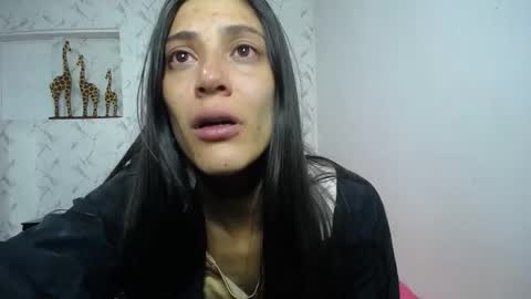 Snapshot of alejaxxxhot chatting on February 14, 1:24 am alejaxxxhot online show from February 14, 1:24 am