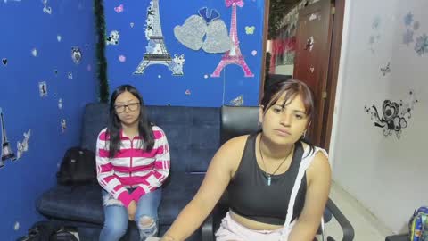 zoe and Kataleya online show from January 20, 12:28 pm