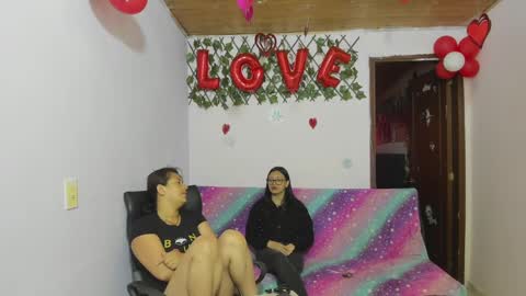 Snapshot of alejita_smithh chatting on February 25, 12:24 pm zoe and Kataleya online show from February 25, 12:24 pm