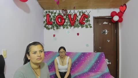 Snapshot of alejita_smithh chatting on February 28, 12:31 pm zoe and Kataleya online show from February 28, 12:31 pm