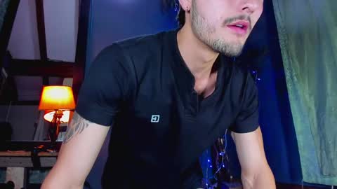 alejo_323__ online show from January 3, 2:43 am