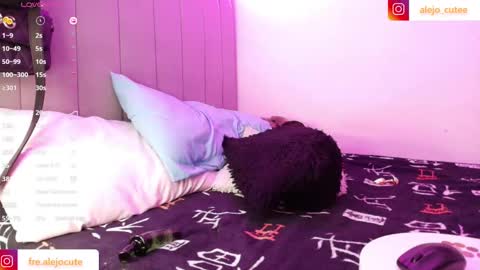 alejo_cute online show from December 28, 10:13 pm