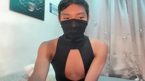 Snapshot of alejo_cute chatting on May 26, 1:29 pm alejo_cute online show from May 26, 1:29 pm