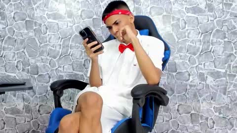 Snapshot of alejo_peverell chatting on February 14, 8:38 pm alejo peverell online show from February 14, 8:38 pm