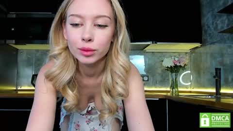 Snapshot of aleksa_cutie chatting on January 12, 9:40 am Next stream - 2 dec - online show from January 12, 9:40 am