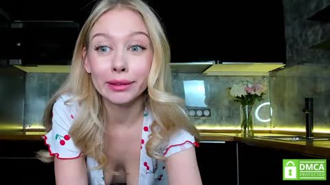 Snapshot of aleksa_cutie chatting on January 12, 12:44 pm Next stream - 2 dec - online show from January 12, 12:44 pm