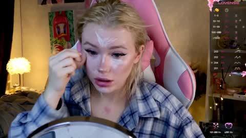 Lexi online show from December 9, 4:45 am