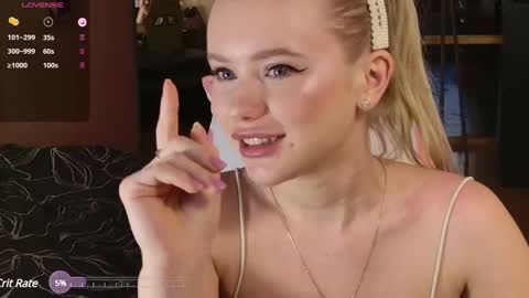 Lexi online show from February 26, 7:20 am