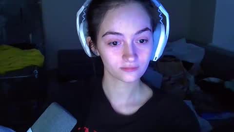 Snapshot of alena_0707 chatting on January 12, 2:11 pm alena_0707 online show from January 12, 2:11 pm