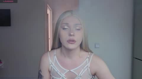 ALENA  INDEPENDENT MODEL online show from March 18, 4:37 am