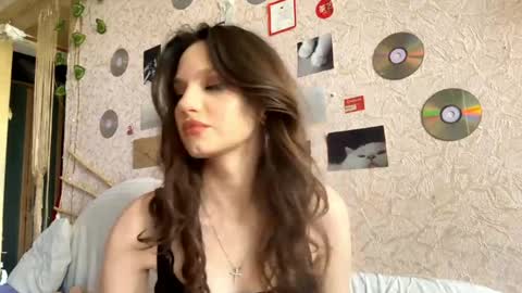 Snapshot of alenemacaskill chatting on May 13, 8:55 am Roniy online show from May 13, 8:55 am